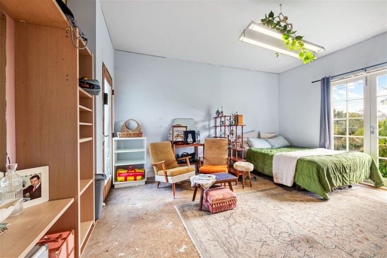 Photo of property in 10 Grendon Road, Titirangi, Auckland, 0604