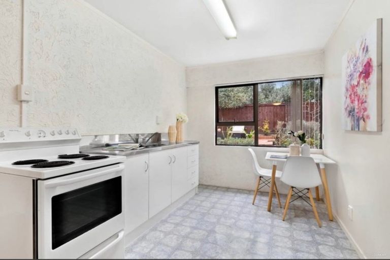 Photo of property in 59 Luton Avenue, Sunnyhills, Auckland, 2010