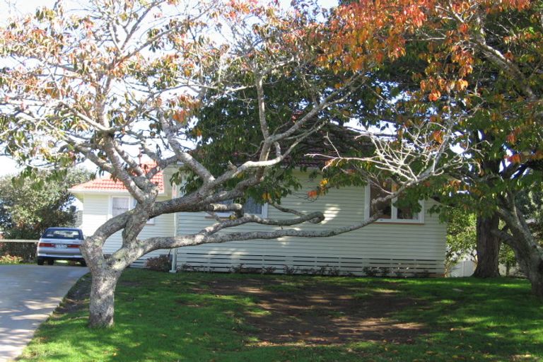 Photo of property in 33 Crown Crescent, Otara, Auckland, 2023