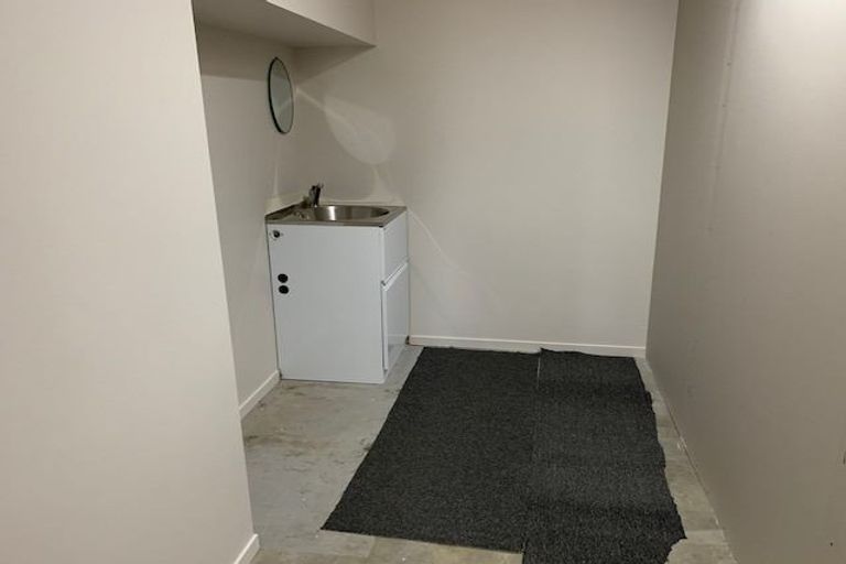 Photo of property in 1/25 Fields Parade, Oteha, Auckland, 0632