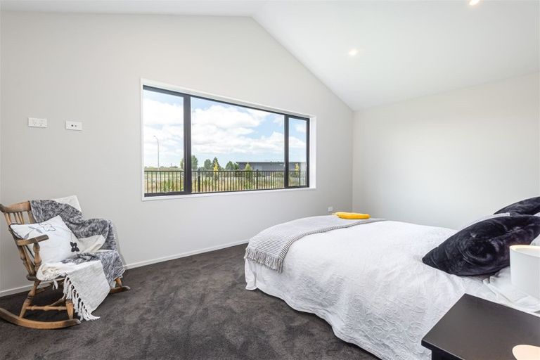 Photo of property in 23 Angus Place, Rangiora, 7400
