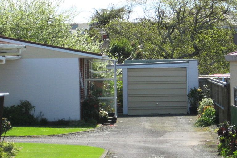 Photo of property in 147 Lemon Street, Strandon, New Plymouth, 4312