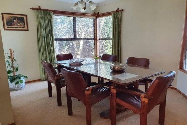 Photo of property in 12 Buckingham Crescent, Manukau, Auckland, 2025