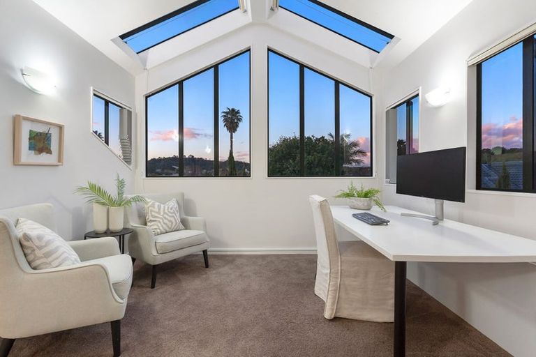 Photo of property in 10 Advance Way, Albany, Auckland, 0632