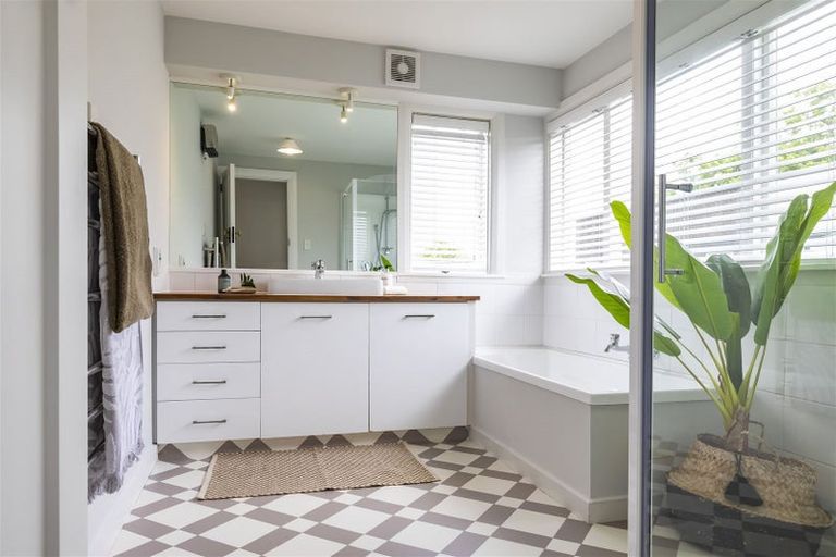 Photo of property in 43 Jacksons Road, Lyttelton, 8082