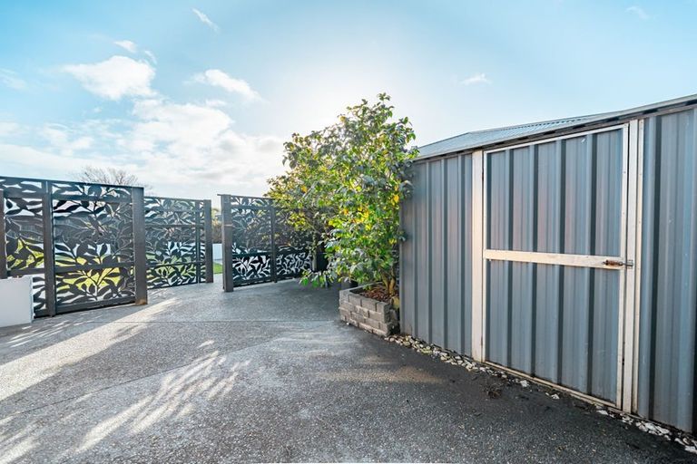 Photo of property in 112 Gayhurst Road, Dallington, Christchurch, 8061