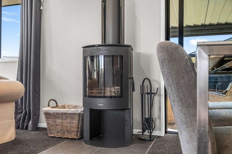 Photo of property in 1 Cox Lane, Amberley, 7410