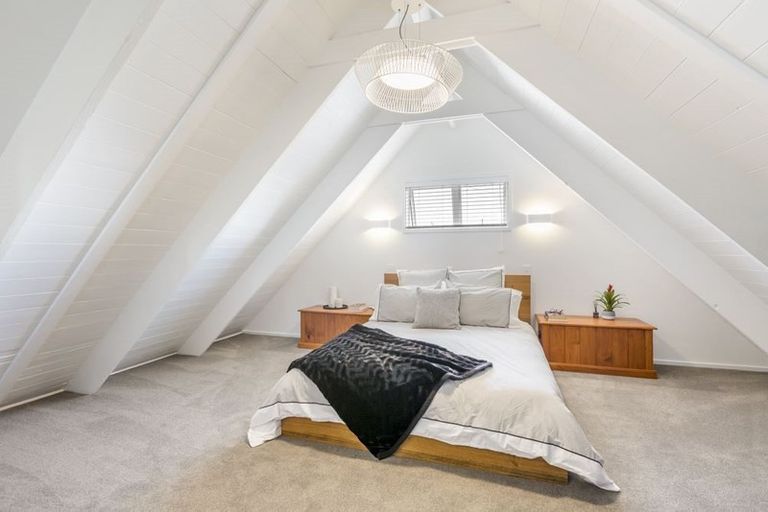 Photo of property in 19 Penton Road, Stanmore Bay, Whangaparaoa, 0932