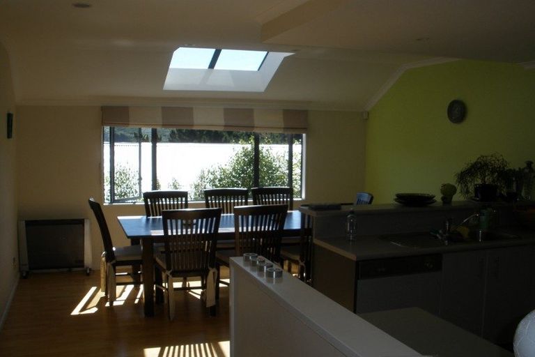 Photo of property in 35 Jackson Street, Island Bay, Wellington, 6023