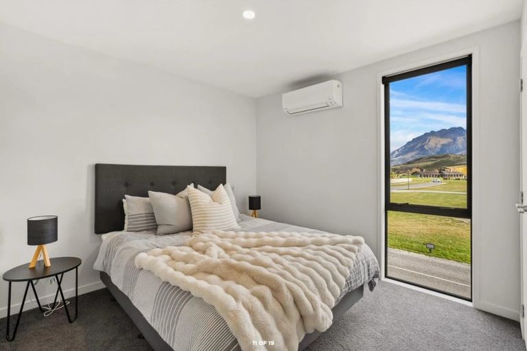 Photo of property in 33 Mulholland Drive, Jacks Point, 9371