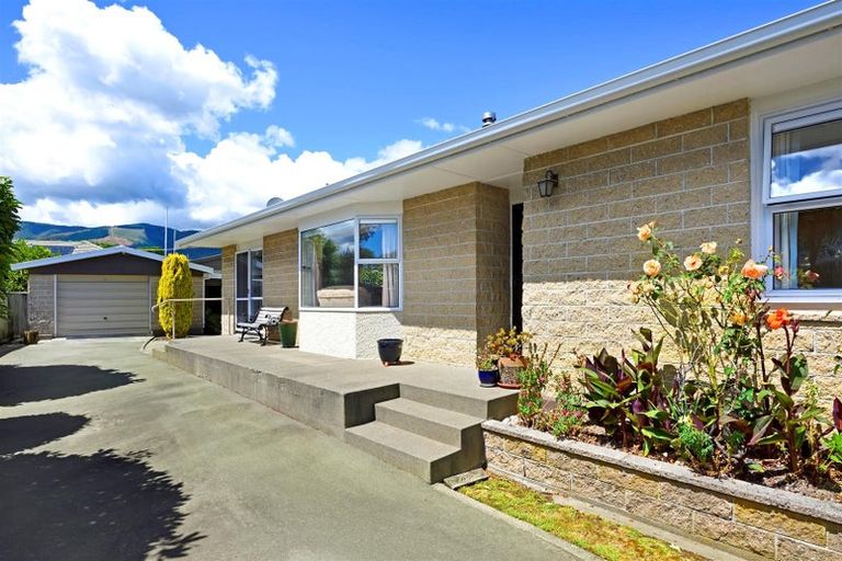 Photo of property in 15 Tennyson Crescent, Stoke, Nelson, 7011