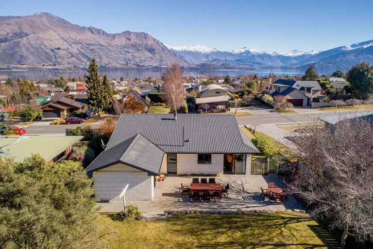 Photo of property in 60 Rata Street, Wanaka, 9305