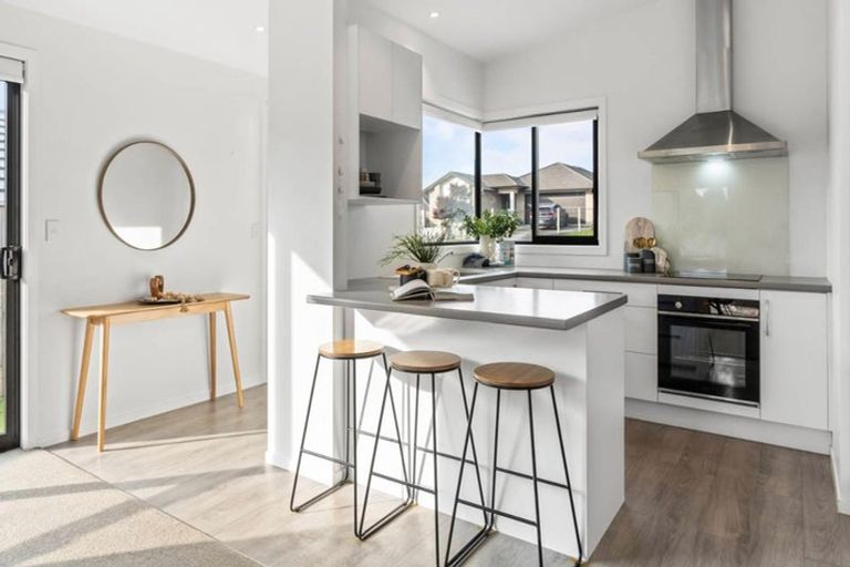 Photo of property in 12a Saint Hill Lane, Havelock North, 4130