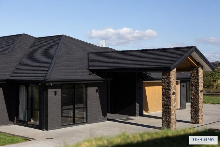 Photo of property in 21 Te Ara Aukati Terrace, Pokeno, 2471