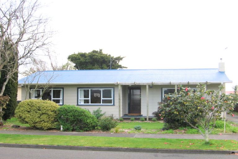 Photo of property in 22 Waterloo Crescent, Hokowhitu, Palmerston North, 4410