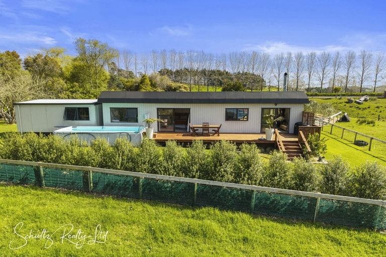 Photo of property in 316 Mountain Road, Maungaturoto, 0587