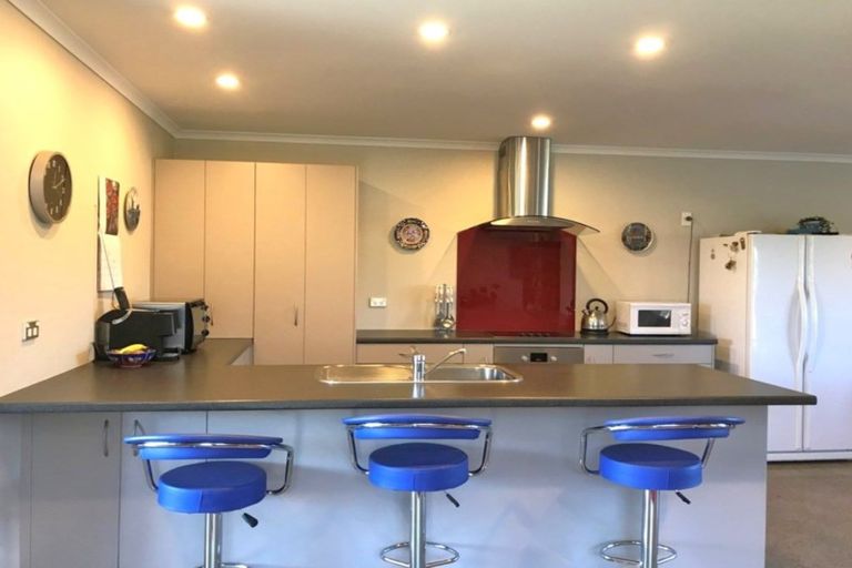 Photo of property in 369 One Tree Point Road, One Tree Point, 0118