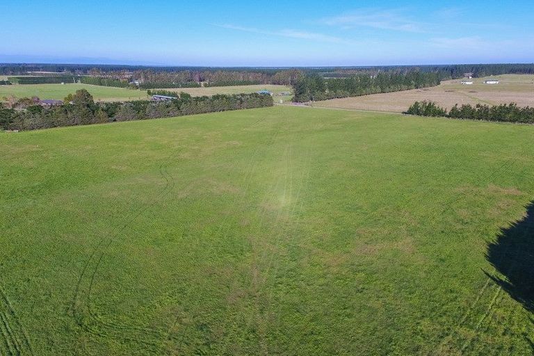 Photo of property in 759 Poyntzs Road, Eyrewell, Rangiora, 7476