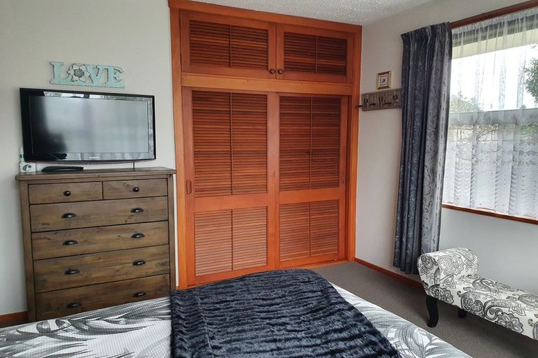 Photo of property in 834 Main North Road, Belfast, Christchurch, 8051