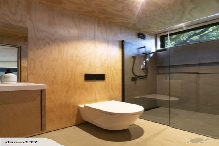 Photo of property in 3 George Avenue, Herald Island, Auckland, 0618