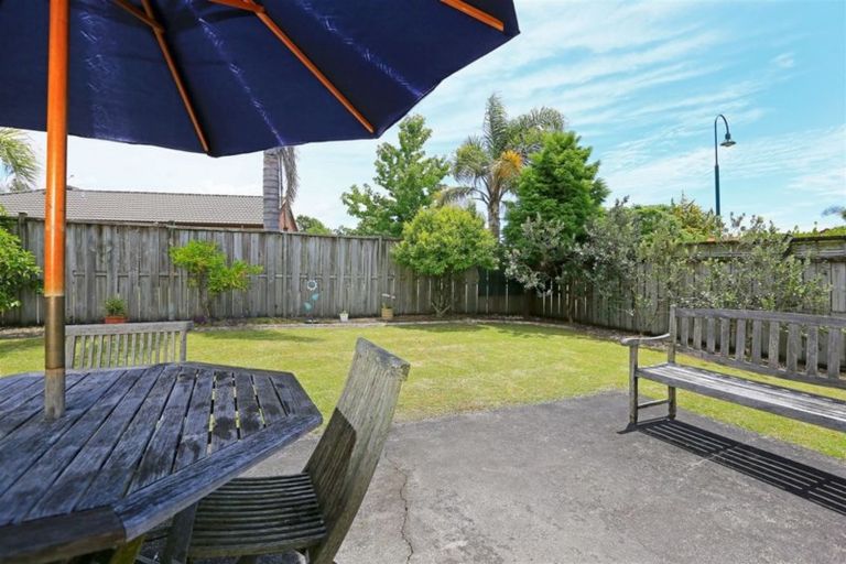 Photo of property in 10 Hillwell Drive, Henderson, Auckland, 0612