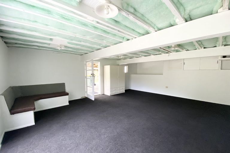 Photo of property in 98 Lauderdale Road, Birkdale, Auckland, 0626