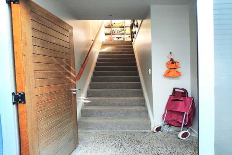 Photo of property in Mondrian Townhouses, 7/24 Hanson Street, Mount Cook, Wellington, 6021