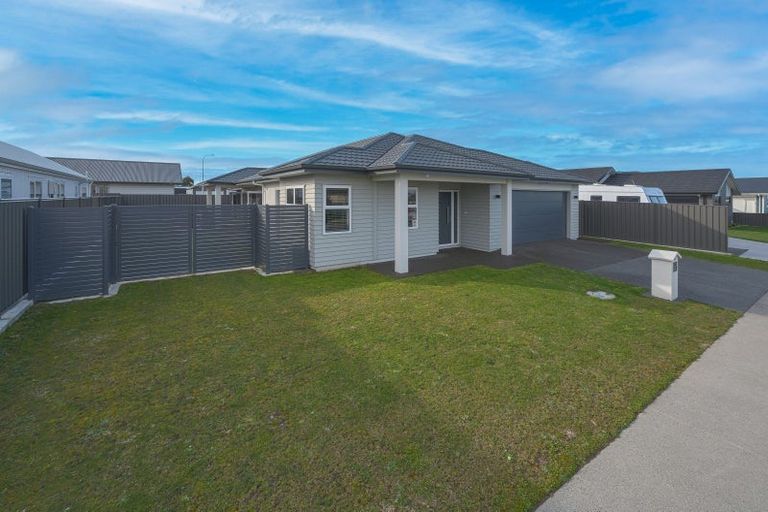 Photo of property in 48 Kenny Road, Te Awa, Napier, 4110
