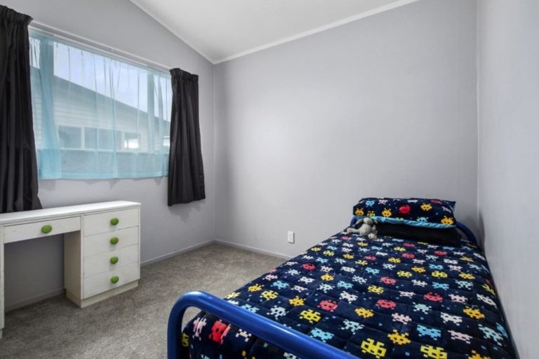 Photo of property in 19 Greenwich Grove, Stokes Valley, Lower Hutt, 5019