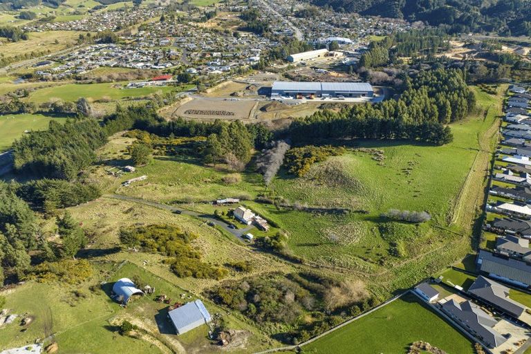 Photo of property in 353 Main South Road, Green Island, Dunedin, 9018