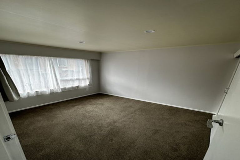 Photo of property in 1/163 View Road, Sunnyvale, Auckland, 0612