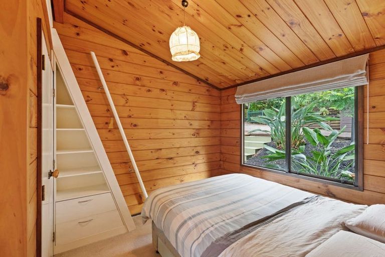 Photo of property in 14 Redmount Place, Red Hill, Papakura, 2110