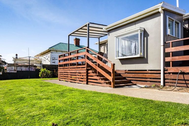 Photo of property in 30 Leicester Street, Patea, 4520