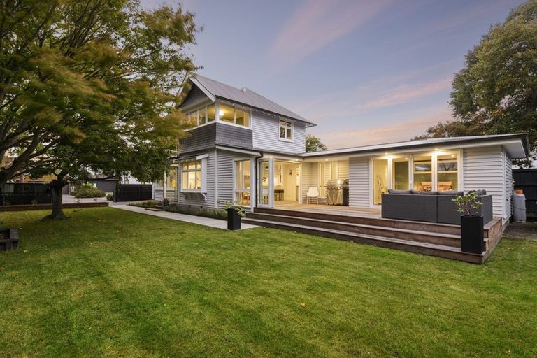 Photo of property in 49 Paparoa Street, Papanui, Christchurch, 8053