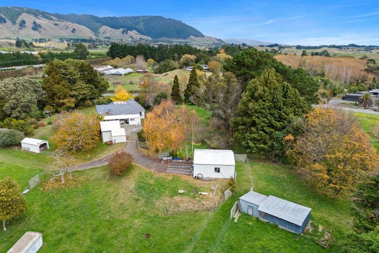 Photo of property in 46 Te Horo Beach Road, Te Horo, Otaki, 5581