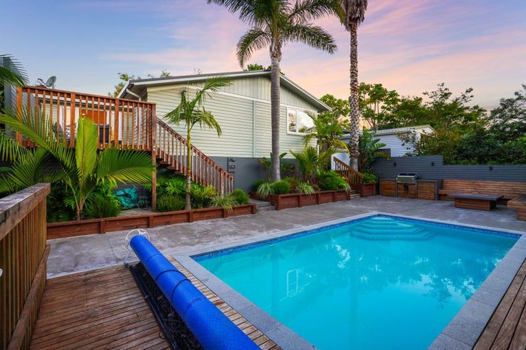 Photo of property in 39 Kamara Road, Glen Eden, Auckland, 0602