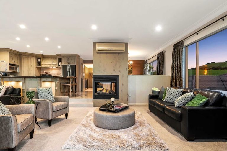 Photo of property in 16 Riddington Rise, Ohauiti, Tauranga, 3112