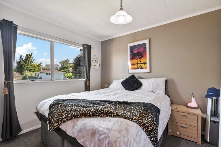 Photo of property in 6 Glover Place, Onerahi, Whangarei, 0110