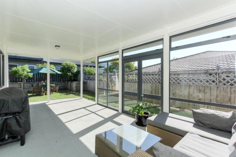 Photo of property in 13 Sandel Rise, Merrilands, New Plymouth, 4312