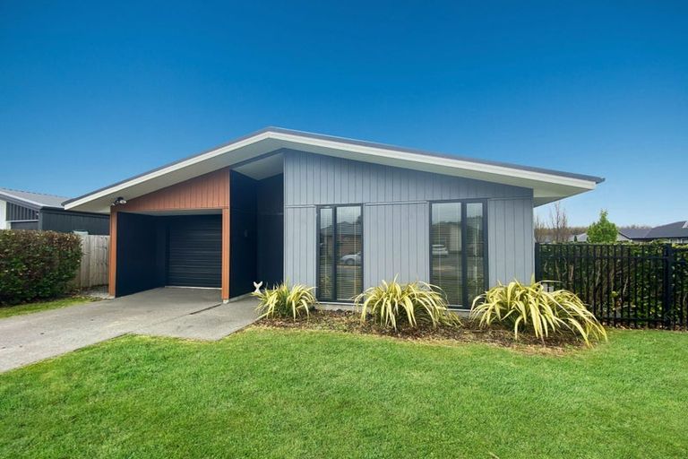 Photo of property in 43 Bradwell Crescent, Halswell, Christchurch, 8025