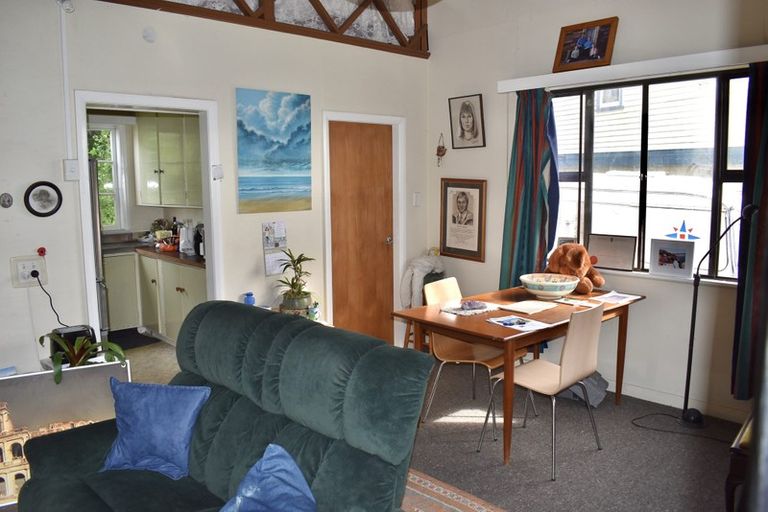 Photo of property in 17 Koromiko Street, Otaki Beach, Otaki, 5512