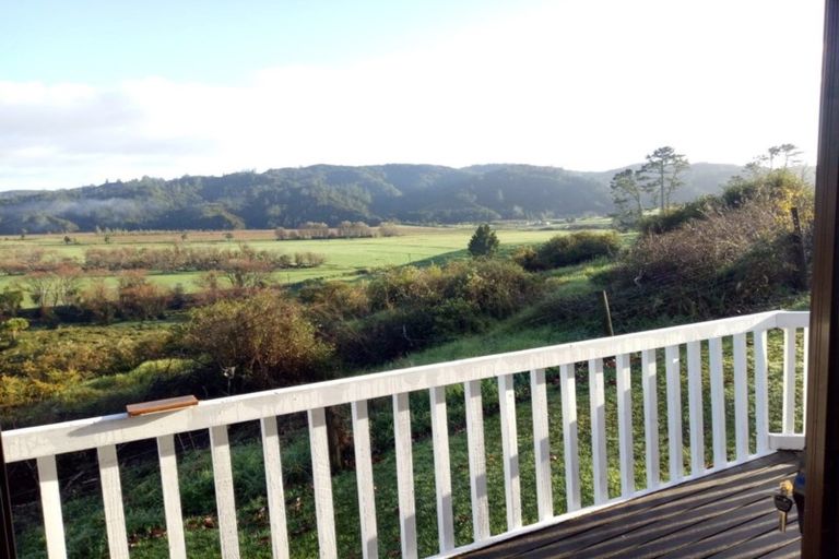 Photo of property in 25 Whiteman Road, Kawakawa, 0210