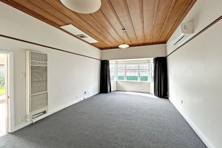Photo of property in 217 College Street, West End, Palmerston North, 4412