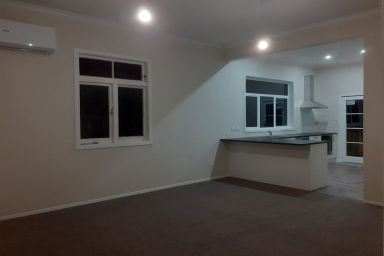 Photo of property in 7 Sinclair Grove, Naenae, Lower Hutt, 5011