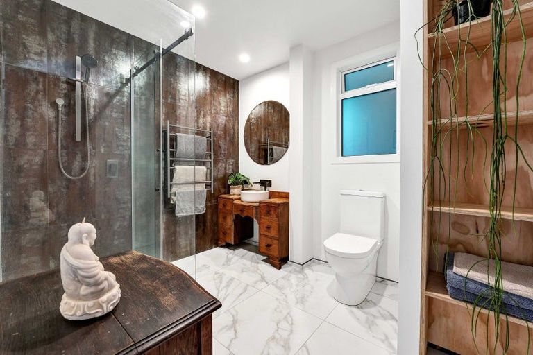 Photo of property in 109 Frankley Road, Frankleigh Park, New Plymouth, 4310