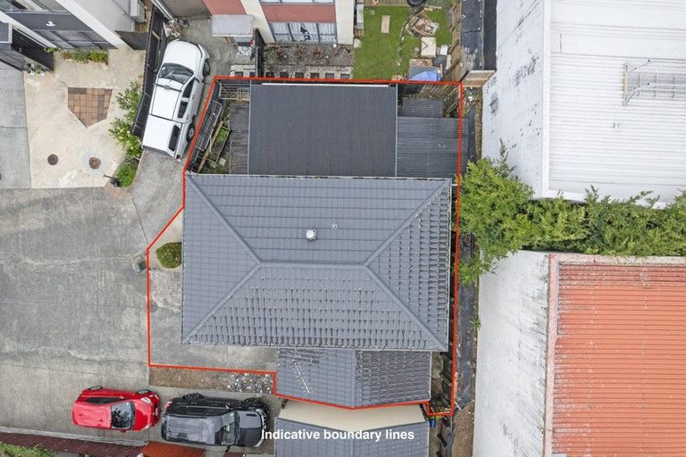 Photo of property in 19 Rakich Place, Henderson, Auckland, 0612