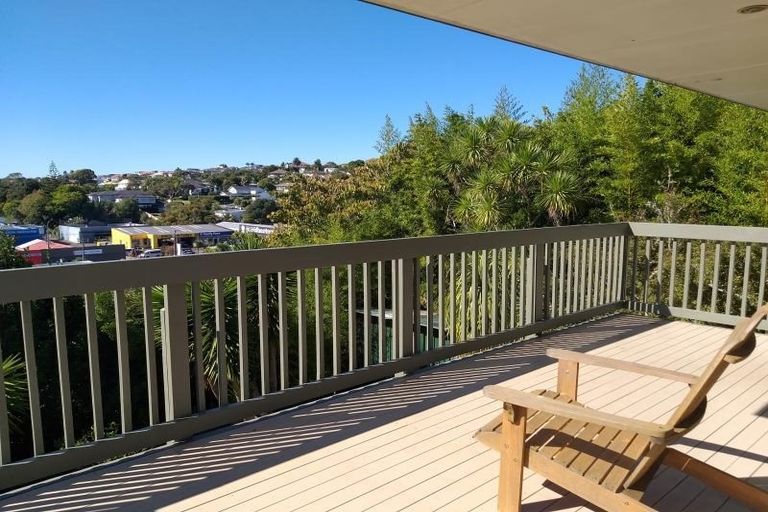 Photo of property in 14a Glencoe Road, Browns Bay, Auckland, 0630