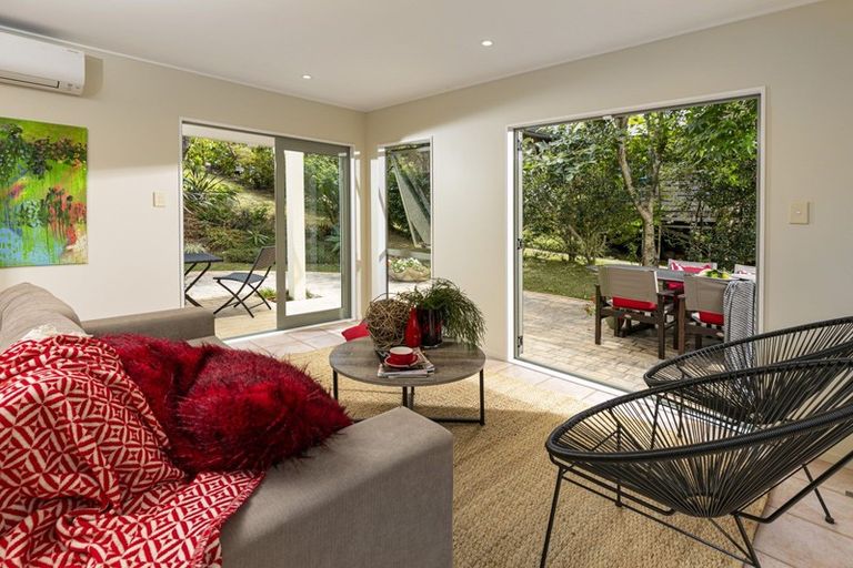 Photo of property in 20 Highwood Grove, Torbay, Auckland, 0630