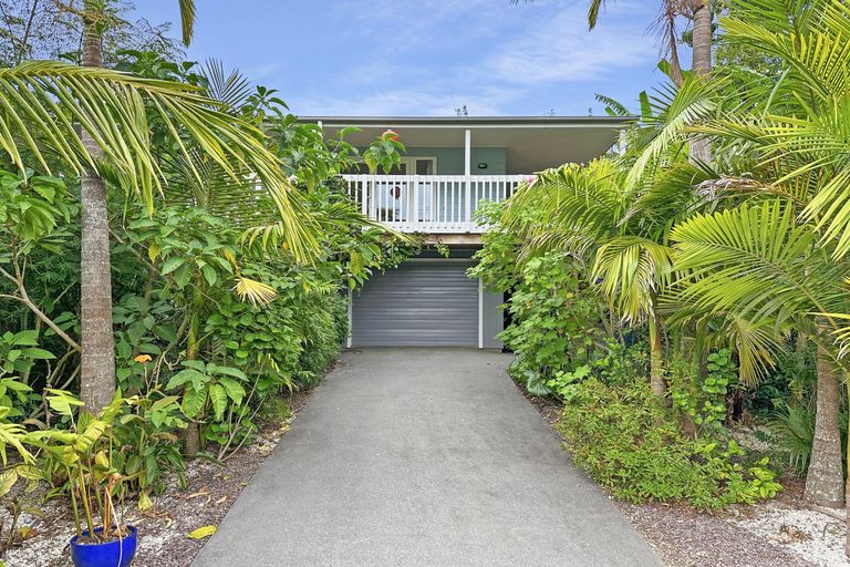 Photo of property in 14 Mandeno Drive, Kerikeri, 0230
