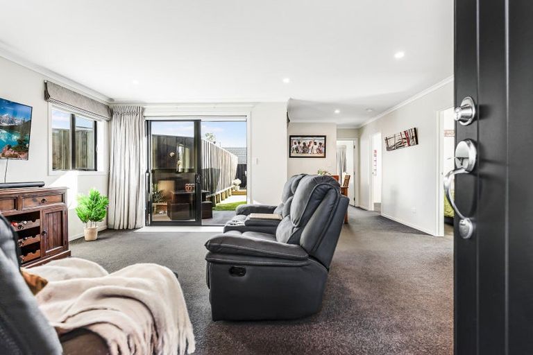 Photo of property in 3 Manawaroa Close, Grandview Heights, Hamilton, 3200